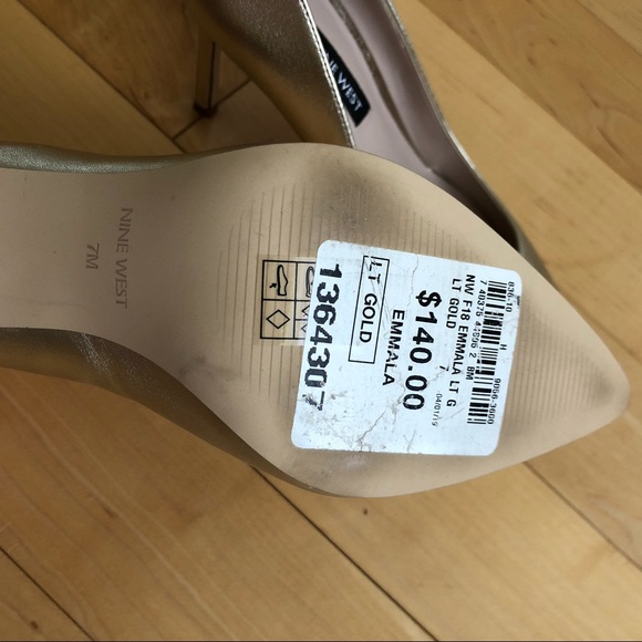 NWOT Nine West Leather Metallic Gold High Heels - Picture 4 of 10
